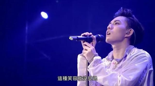 悲伤的歌曲，演唱的人经历似乎都不简单（悲伤的歌曲大全100首）