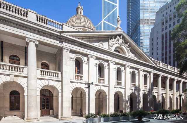 戴假发称呼法官为，港版法律（这群“洋法官”们才更应该上热搜）