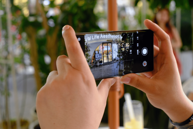 十大最佳拍照手机排名，2021年十大拍照手机排名（目前拍照出色的4款性价比手机）