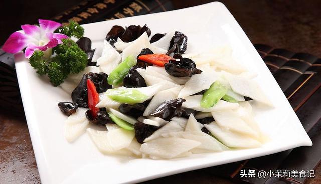 山药是否能生吃 山药生着吃好还是熟着吃好，山药是否能生吃（山药买回家别随意放）