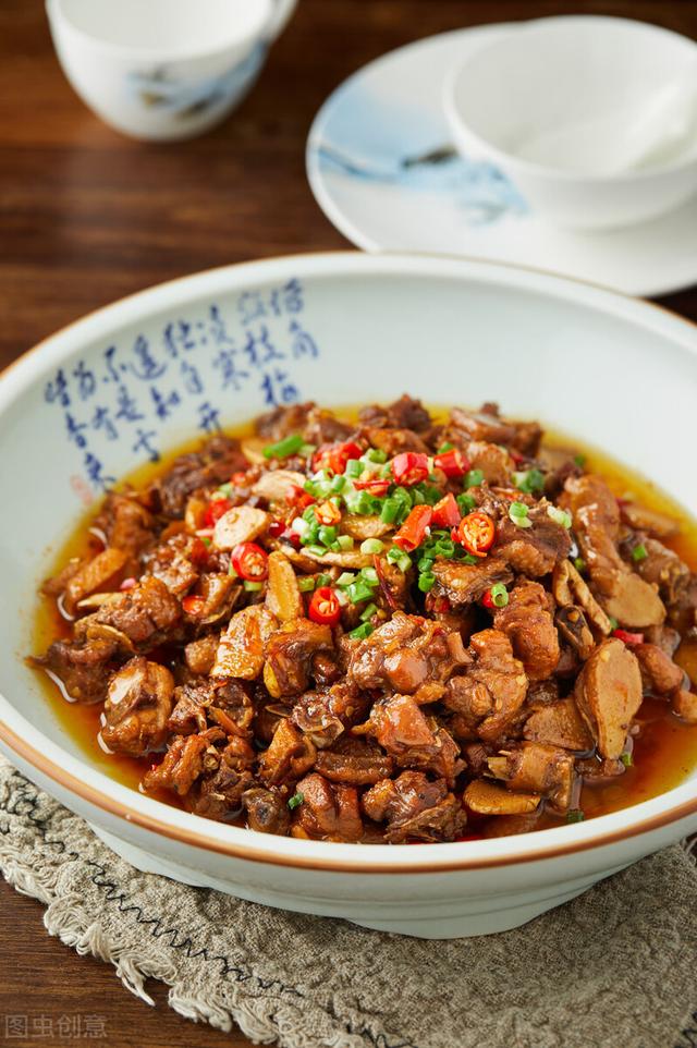 山茶油可以炒菜吗，山茶油炒菜的危害（听说茶油吃多了不好）