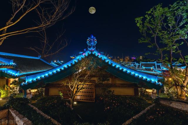 南京晚上哪里好玩的景点，上海旅游景点哪里好玩（共赴2022南京中秋佳节）
