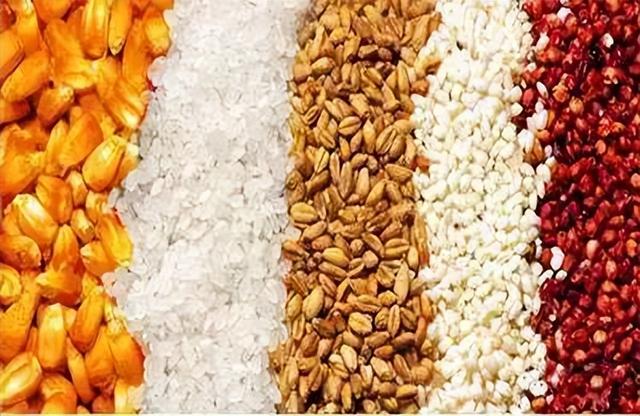 酿酒的方法步骤，酿酒的家庭方法步骤（白酒酿造的一般过程）