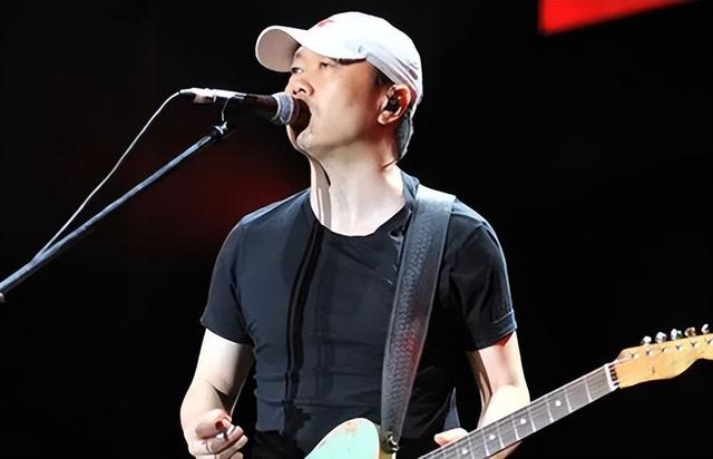 摇滚乐器有哪些以及保养方法，摇滚需要的乐器（不愧是中国摇滚教父）