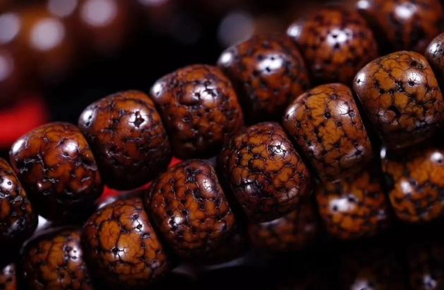 中国十大辟邪佛珠，带在身上10大辟邪物（菩提佛珠：有哪十八子你知道吗）