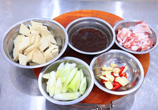 夏天的食物有哪些，夏天吃的食物有哪些（这5种食物别错过）