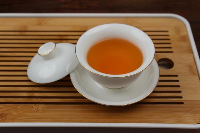 九龙茶是什么茶，九龙茶是什么茶种（山东一男子喝了10年的茶单走红网络）