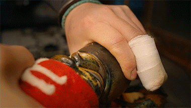 美贝怎么吐沙，2分钟花蛤快速吐沙子（洗白白盖上被子煮一煮）