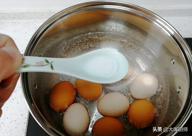 家常炖鸡蛋的做法，家常炖鸡蛋的做法视频（牢记4个技巧）
