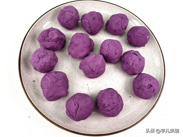 如何制作紫薯芝士饼，咬一口爆浆又拉丝
