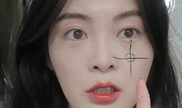 腮红的正确打法，7种脸型的腮红打法（别人画腮红氛围感满满）