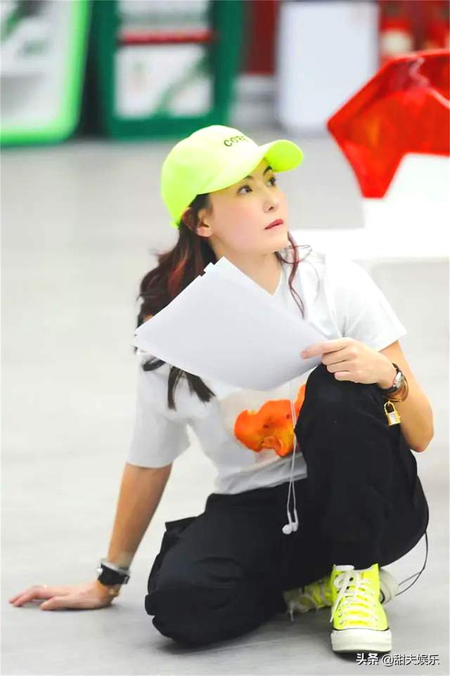 我国最漂亮的十大美女（娱乐圈漂亮女明星）街拍照和美女明星照