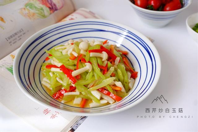 清水煮蔬菜后，放哪些调料既美味又不增肥，清水煮蔬菜后（6道清爽“刮油菜”）