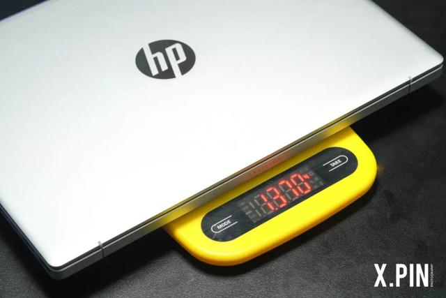 hp笔记本开机闪屏，电脑开机一直闪屏怎么办（可能会改变你对轻薄本的偏见）