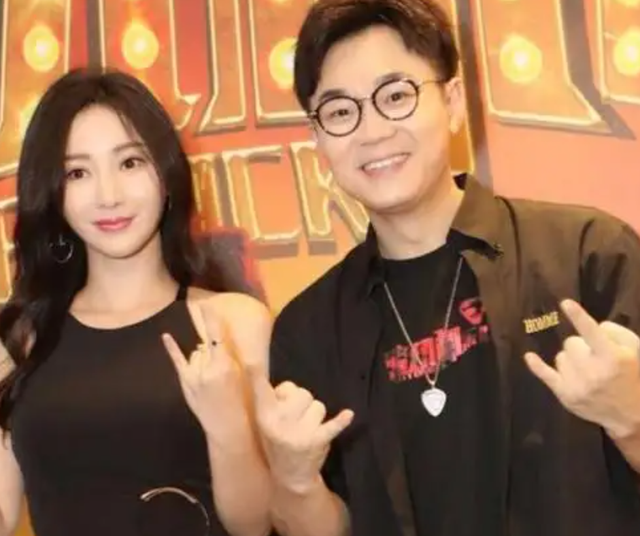 柳岩甩奶舞（拽步舞，拽步舞的视频（从拼命三娘到“借胸上位”）