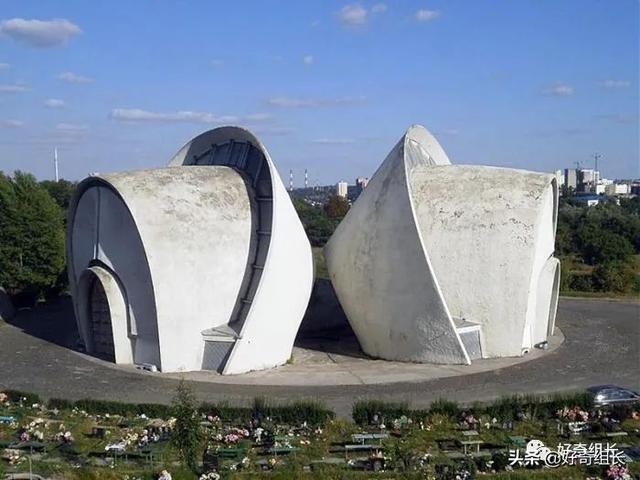 俄罗斯建筑风格，俄罗斯的建筑风格是什么（废土朋克、未来乌托邦、外星人基地）