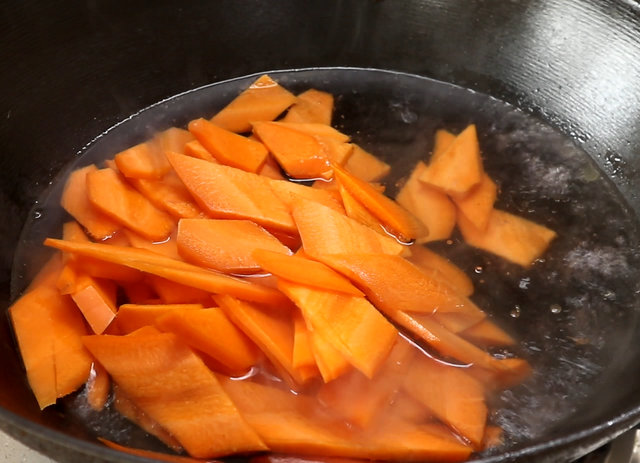 给孩子加个菜，给孩子加个菜微博（建议常吃5种“天然增高菜”）