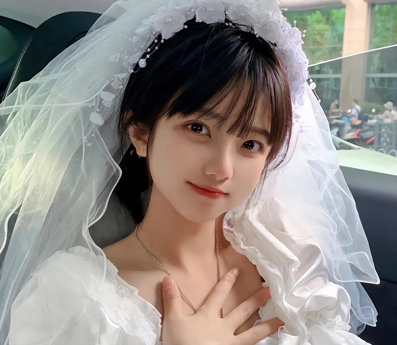 学校校花（南大美女学霸校花走红）