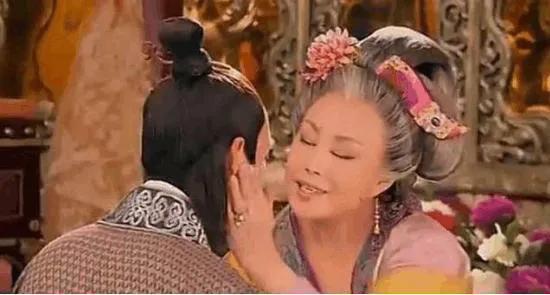 薛怀义怎么玩武则天的，薛怀义怎么玩武媚娘的（薛怀义是怎么样的一个人）