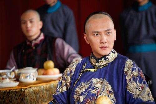 康熙有几个儿子，康熙的第十二个儿子生平介绍（雍正非嫡非长沉迷佛法）