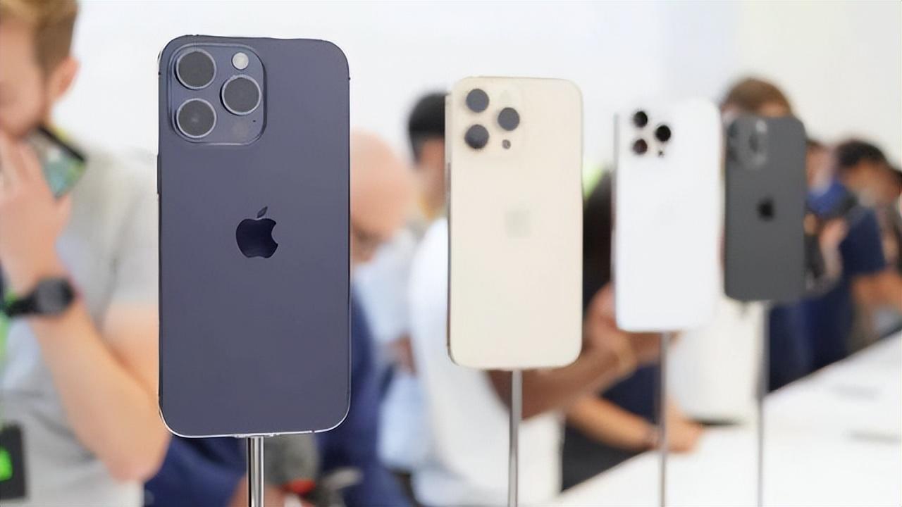 iphone 14plus与iphone14pro的区别（苹果14plus与pro对比）