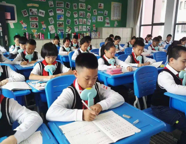 私立学校和公立学校哪个好，公立学校跟私立学校哪个好（读公立学校和私立学校的学生）