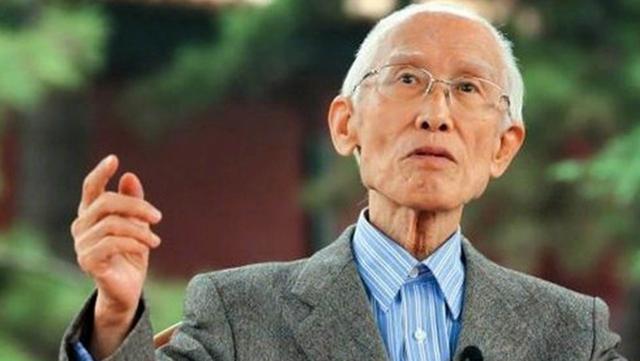 余光中最惊艳的情话，余光中经典情话有哪些（余光中令人惊艳的9句话）