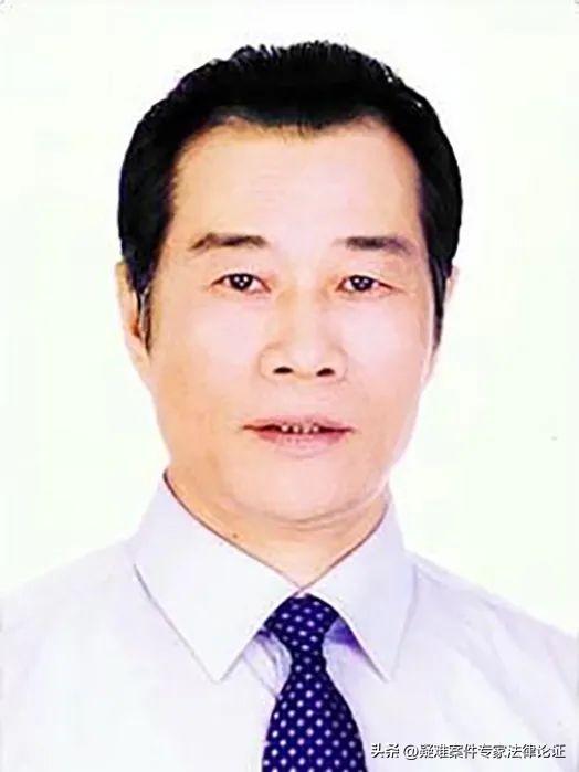 知名宪法学者，法学院里的“国家级教学名师”