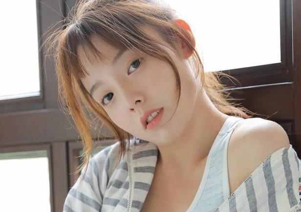 每日晚安一句小情话，每天一句早安小情话（撩人的30句晚安情话）