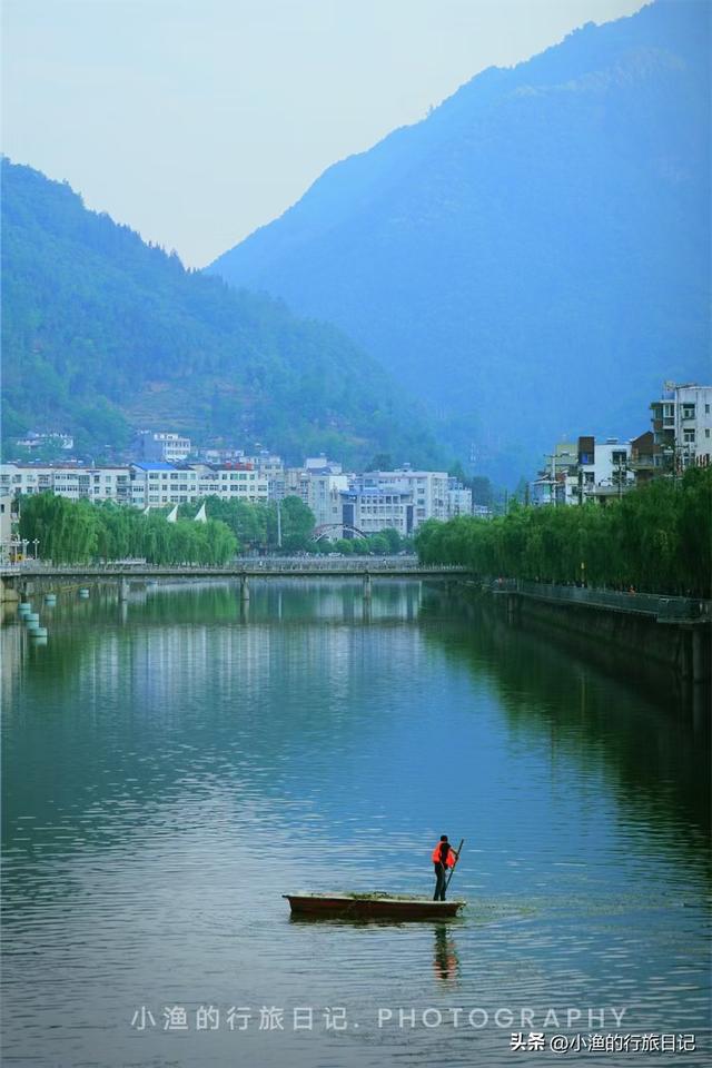 万亩油菜花海游玩攻略，奔赴川陕交界的巴山秘境
