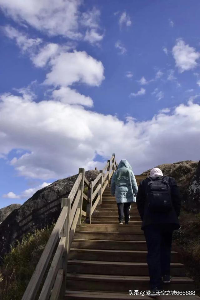 九月份的昭通大山包景观，云南的可可西里