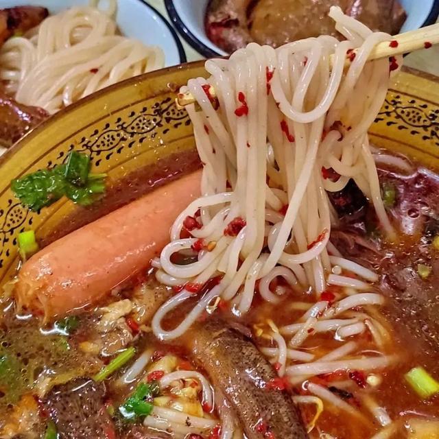 芋饺的做法比例，做芋饺的比例窍门（想赖在这个“小吃内卷地”吃到撑）
