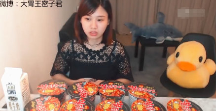 大肠刺身什么梗，猪大肠刺身（被央视点名浪费的网红）