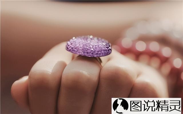 庆祝离婚解脱的句子，离婚解脱的句子（婚姻让我过得很累我想解脫的说说-图说精灵）