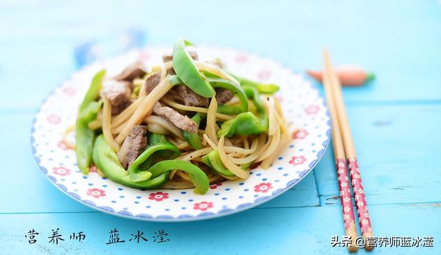 意面是什么材料做的，虾仁意大利面的做法详解（补铁意面原来可以这样简单）