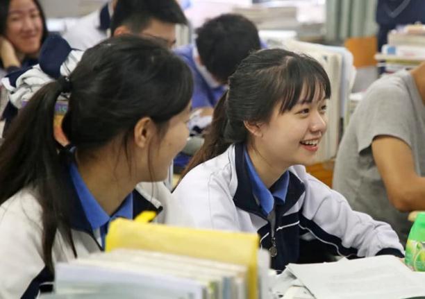 考上央财的人什么水平，中央财经大学比985好吗（老师一番话让学生恍然）