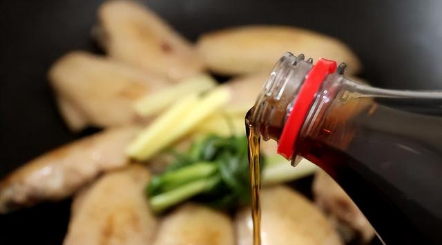 鸡翅的做法大全，鸡翅的做法大全家常红烧鸡翅（夏天出汗多胃口差）