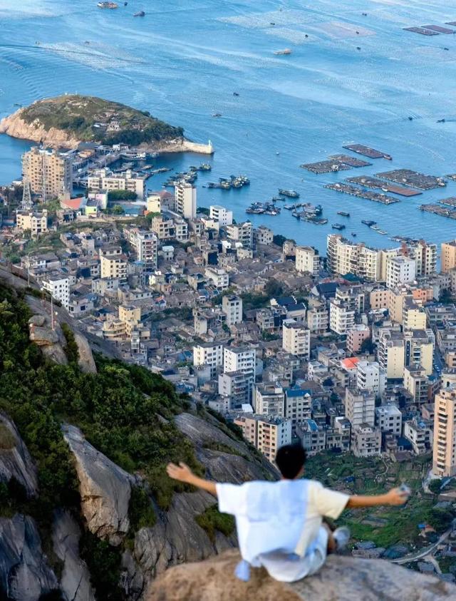 海边去哪里旅游最好，暑假海边去哪里旅游好（最值得推荐的9个海滨城市）