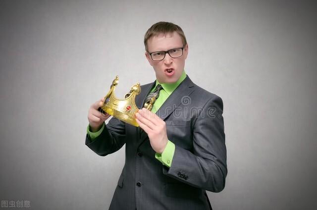 蓝领白领粉领金领有什么区别，白领蓝领金领到底有什么区别（蓝领.白领.银领.灰领.金领.粉领）