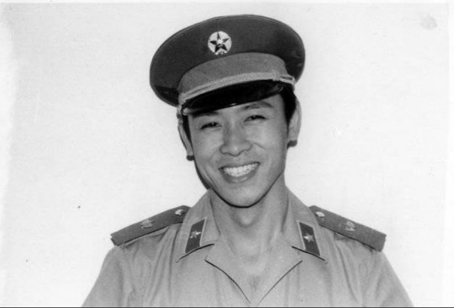 胡亚捷与妻子汤静：一边互相嫌弃，一边不离不弃，活成儿子的榜样