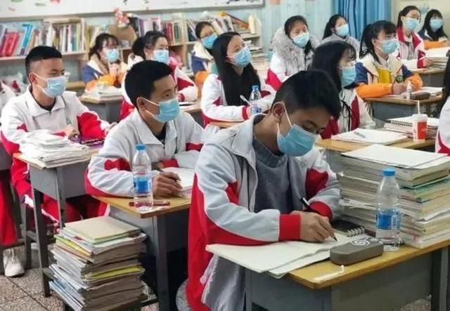 物化政女生有什么优势，女生选物化生还是物化政（物化政组合为什么被叫“死亡”组合）