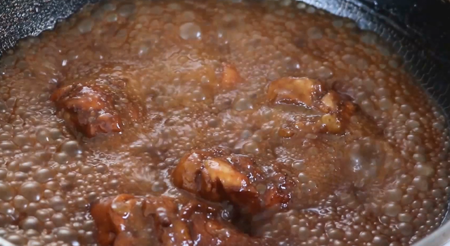 可乐鸡腿怎么做，可乐鸡腿的做法家常（这才是鸡腿最好吃做法）