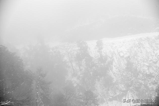 暴雪预警分为几个等级，暴雪警报分为几级（暴雪蓝色、黄色预警是什么概念）