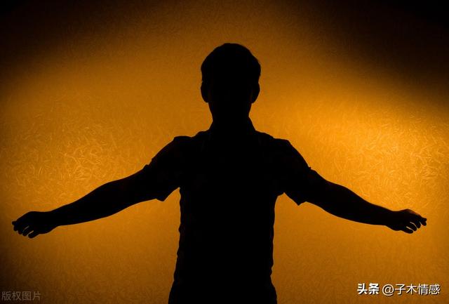 男人抠门的20个表现，谈钱,最能看清一个男人（男人是否抠门？看看这几点）