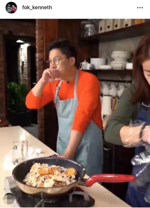 郭晶晶霍启刚婚纱照，郭晶晶婚纱照图片大全（跟郭晶晶穿情侣装逛花海超浪漫）