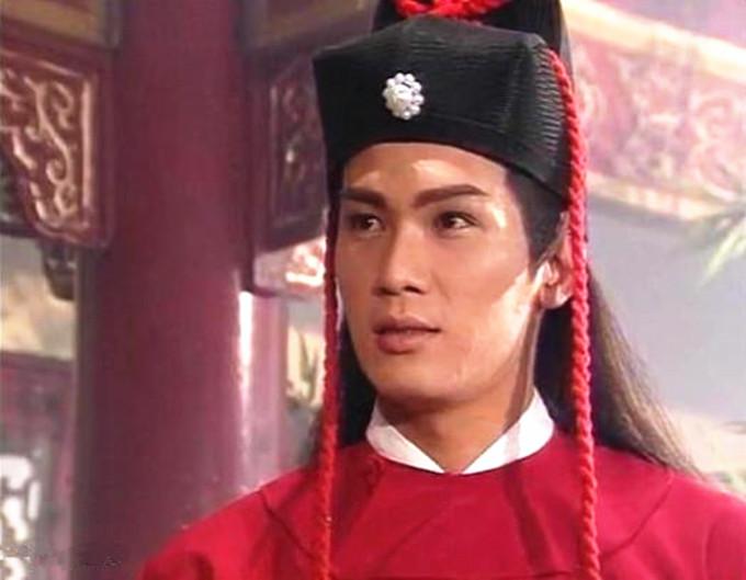 碧血青天杨家将的演员，碧血青天杨家将演员现状（亚视小生甄志强复出做直播）