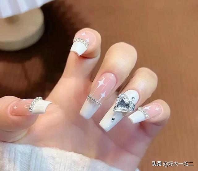 好看的显白的纯色美甲推荐，好看又显白系列美甲