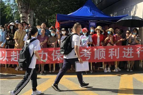 安徽省高考人数2022年多少人，2022高考录取率（2022年安徽省高考圆满结束）