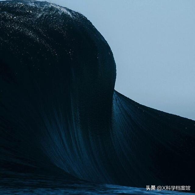 引发深海恐惧症的原因有哪些，深海恐惧症的特征（原来是人类进化出来保护自己的）