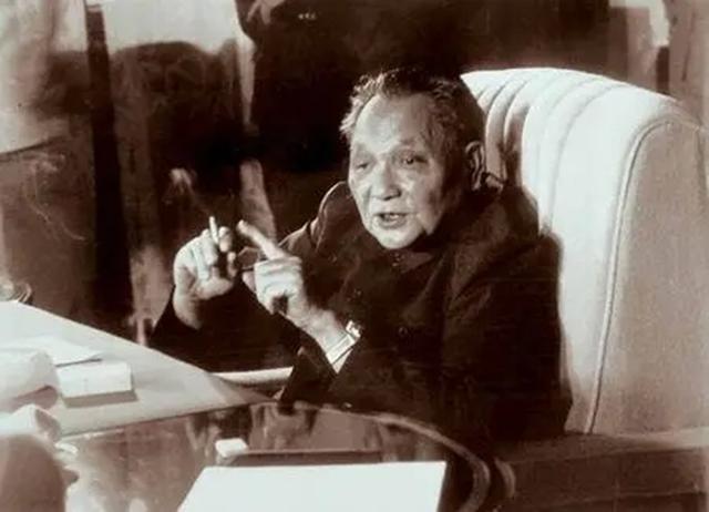 恢复高考是哪一年哪月，恢复高考是哪一年（1977年高考恢复之际）